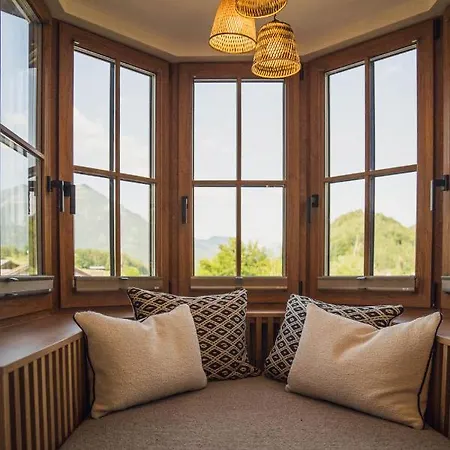 Bergrose Hideaway Отель Штробль