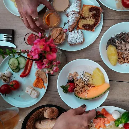 Bergrose Hideaway Штробль