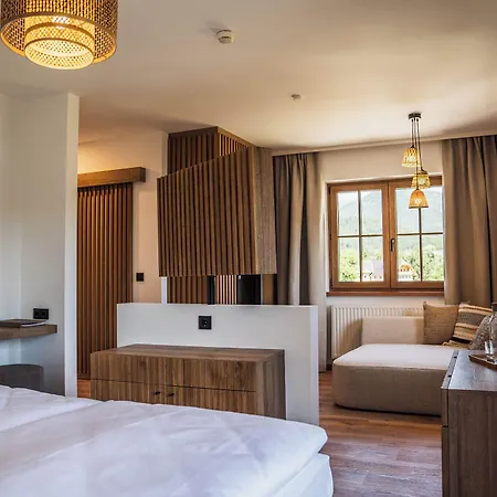 Bergrose Hideaway Отель Штробль