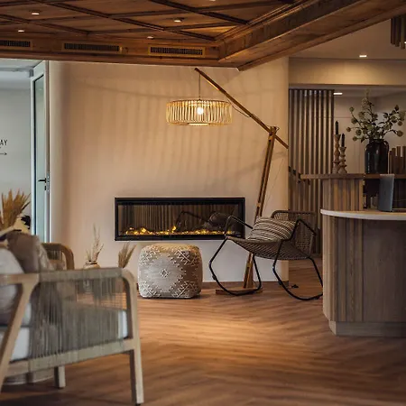 Bergrose Hideaway Штробль