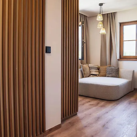 Отель Bergrose Hideaway 4*