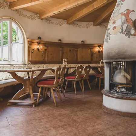 Bergrose Hideaway 4*