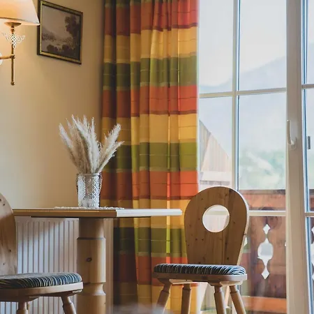 Bergrose Hideaway Штробль